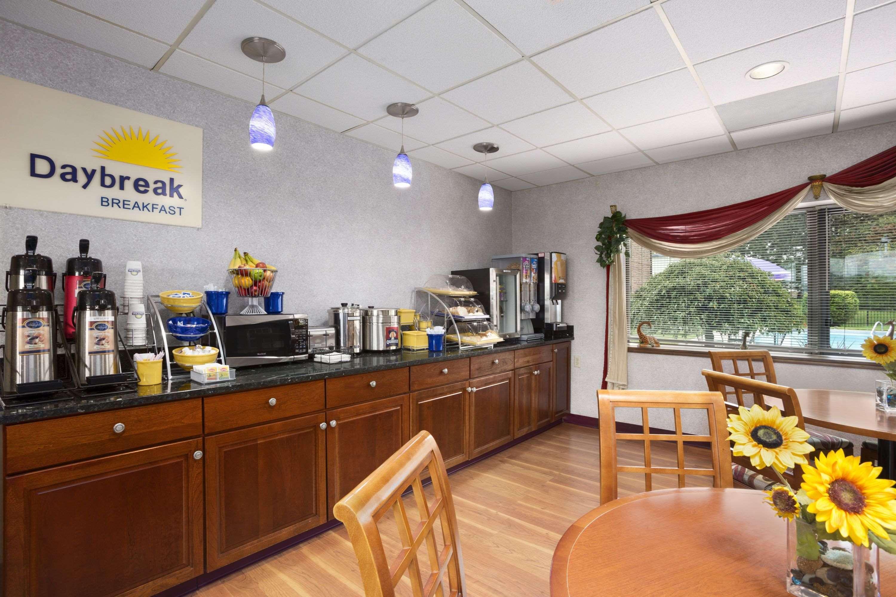 Days Inn By Wyndham Middletown Exterior foto
