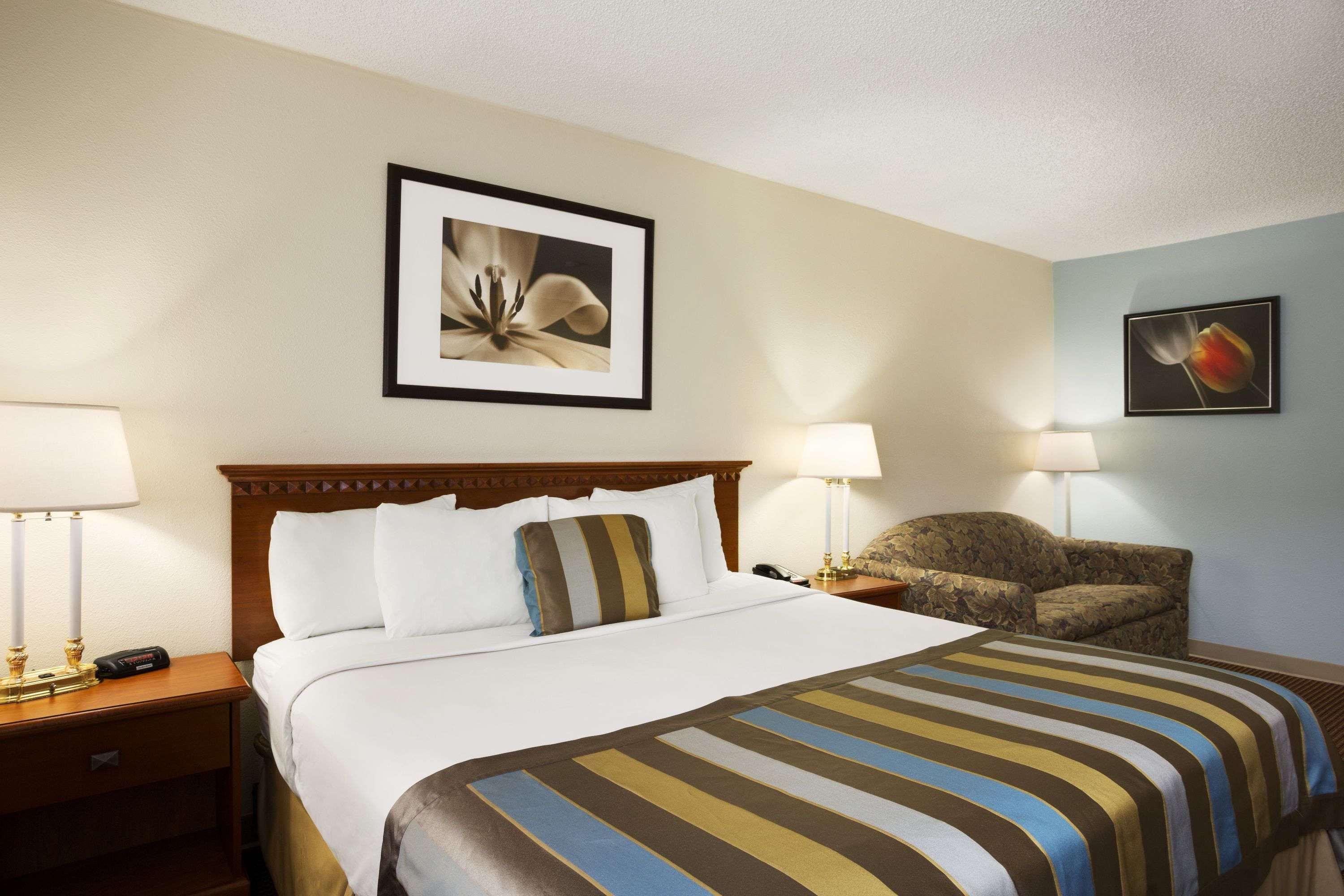 Days Inn By Wyndham Middletown Exterior foto
